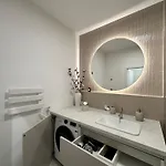 Brand New, Center, Free Parking, Ac Appartement *